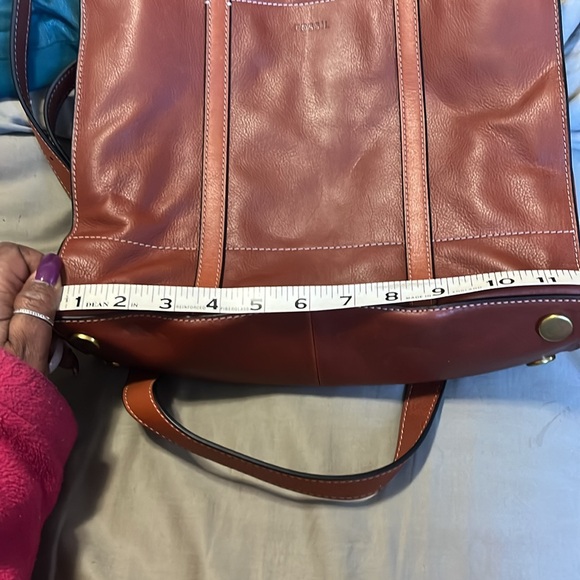 Fossil Tote - Picture 10 of 10